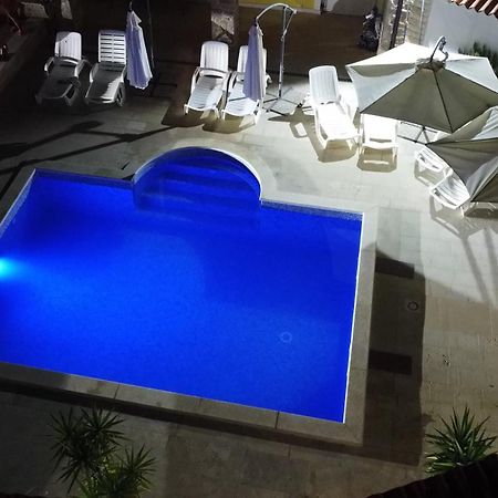 Apartments Villa Mimi Вишнян Екстер'єр фото