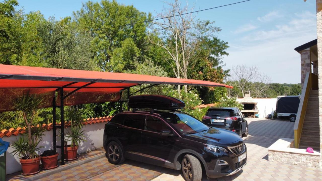 Apartments Villa Mimi Вишнян Екстер'єр фото