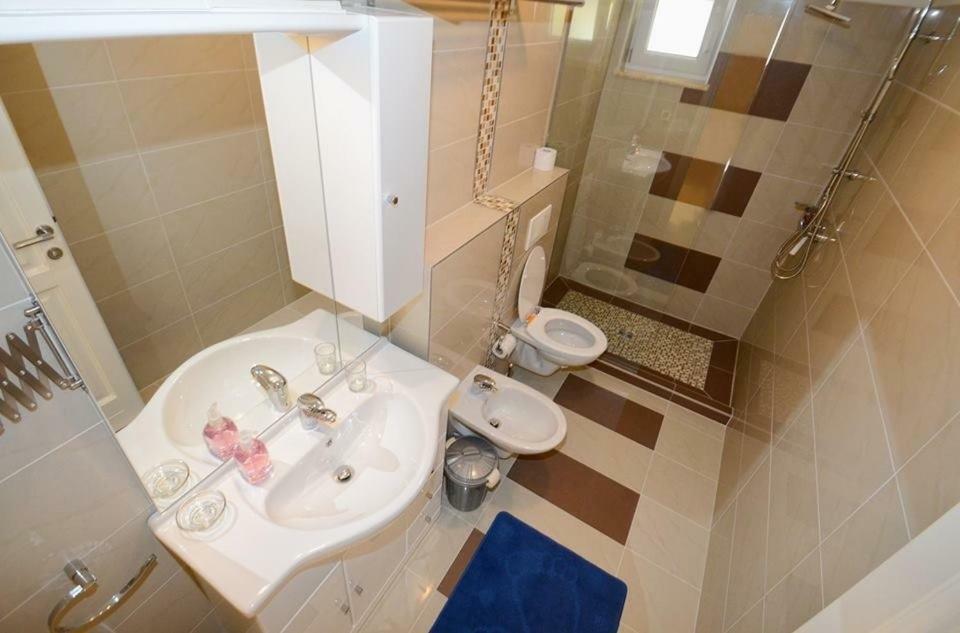Apartments Villa Mimi Вишнян Екстер'єр фото